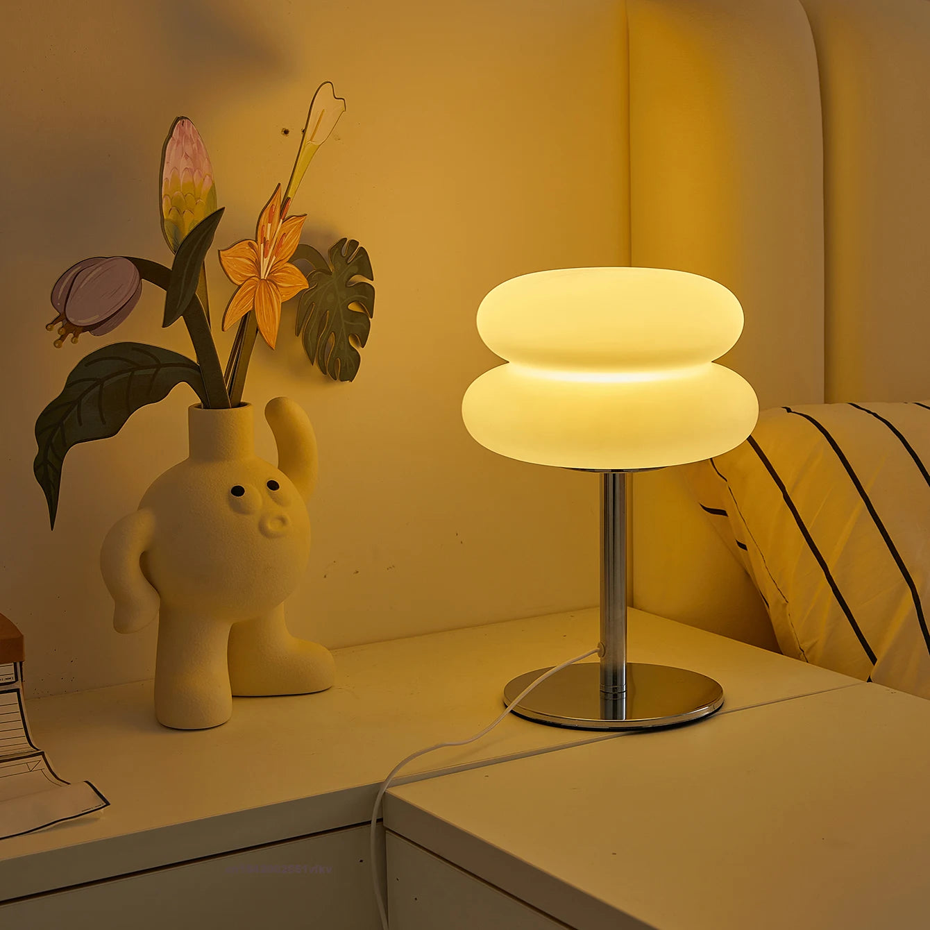 GlowNest Table Lamp